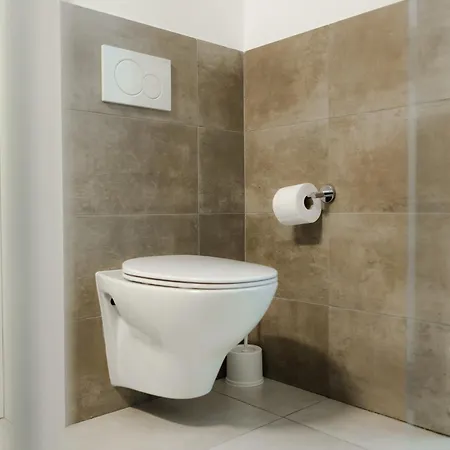 Deluxe Urban 17 - Free Parking Apartment